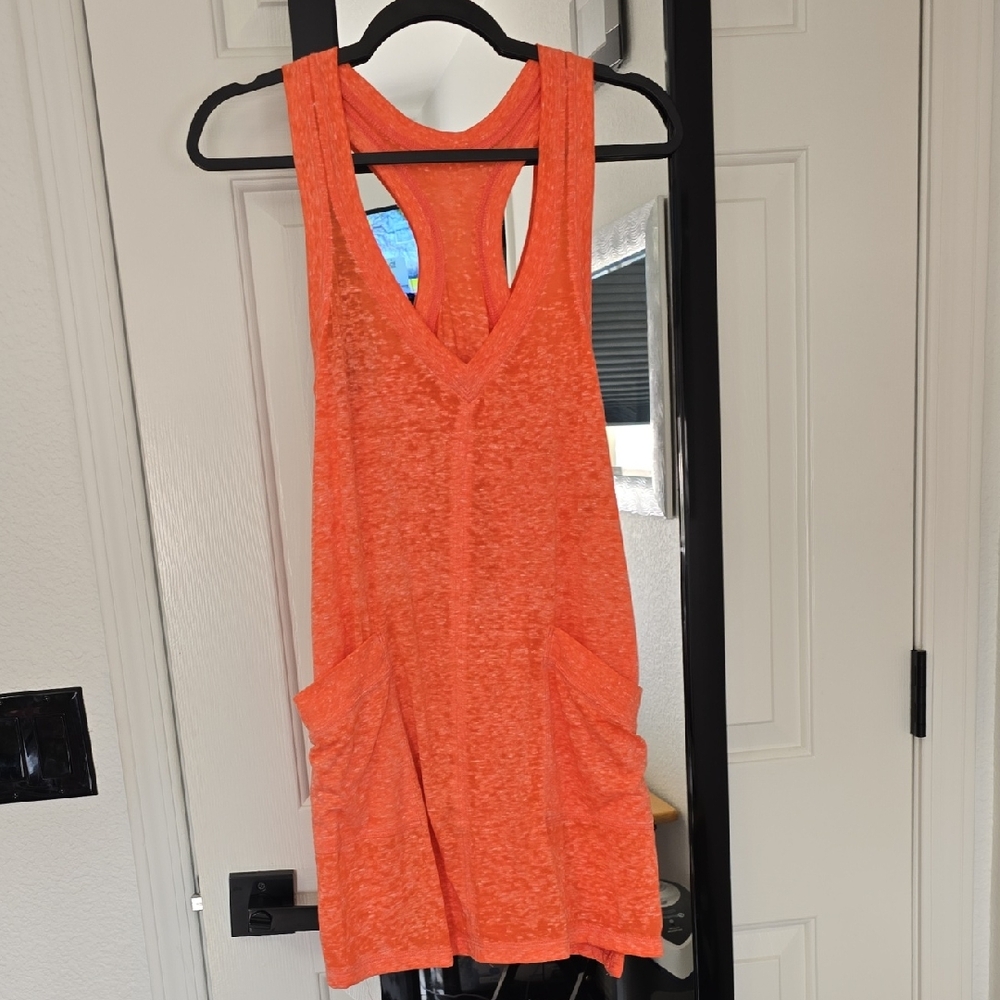BECCA Vibrant Orange Cover Up Sz Med Nwt